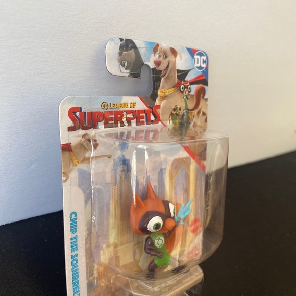 Chip The Squirrel DC League of Super-Pets Action Figure Cake Topper NEW - Picture 4 of 8